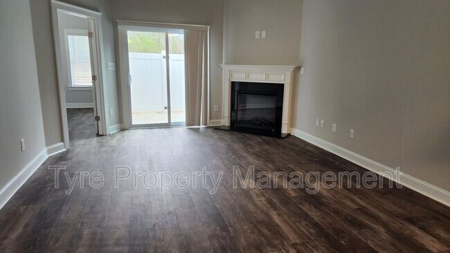 Building Photo - 1815 Fox Den Way