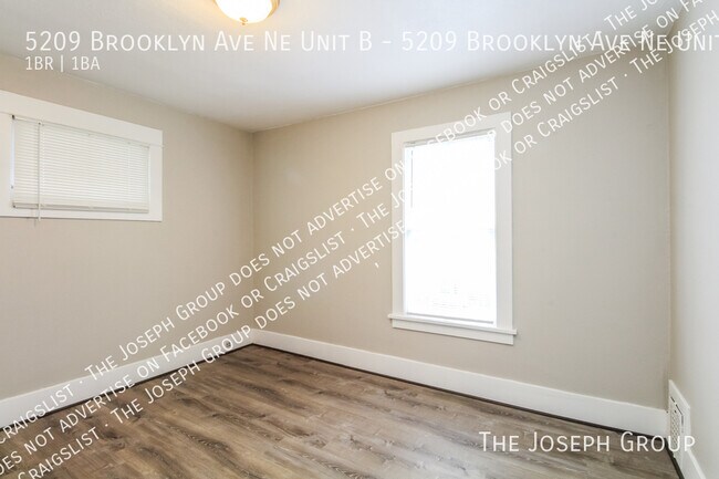 Building Photo - 5209 Brooklyn Ave NE