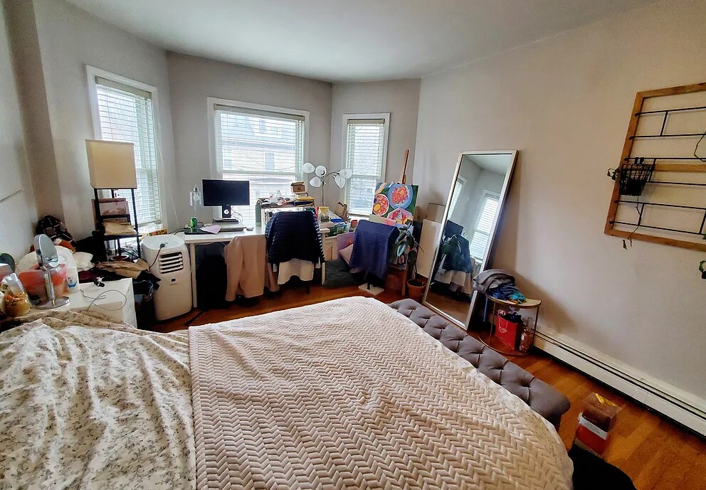 Building Photo - 17 Aspinwall Ave