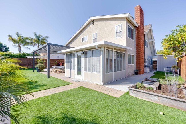 Building Photo - Enjoy the view from this 4 bedroom home with solar and overlooking the lagoon in quiet neighborhood