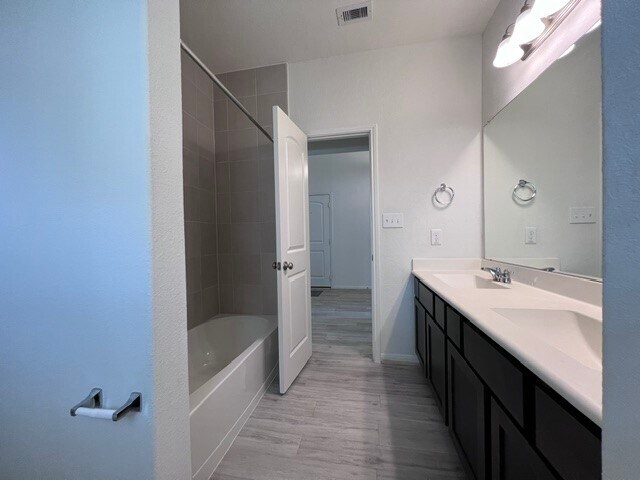 Building Photo - 14147 Little River Dr