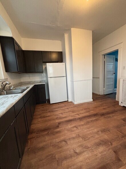 Building Photo - 12 Delaware Ter