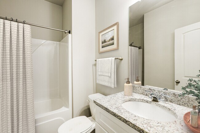 Building Photo - 41 Madaline Ln