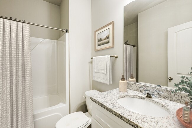 Building Photo - 56 Madaline Ln