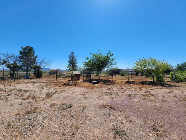 Building Photo - large home in douglas with guest house 1050 Rochine Rd