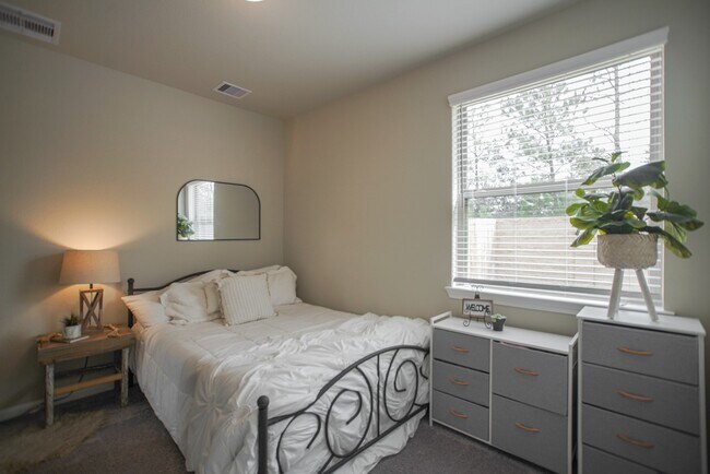 Building Photo - 4232 Merry Mill Dr