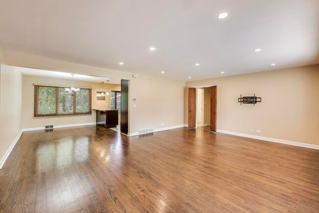 Building Photo - 1422 Dorothy Dr