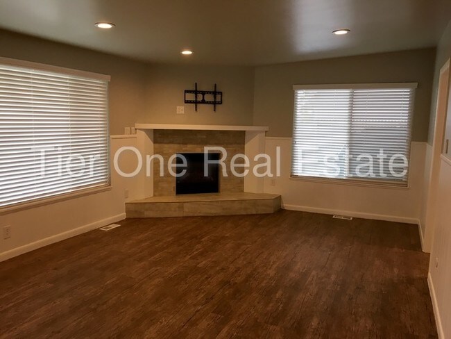 Building Photo - 7405 S 2200 E