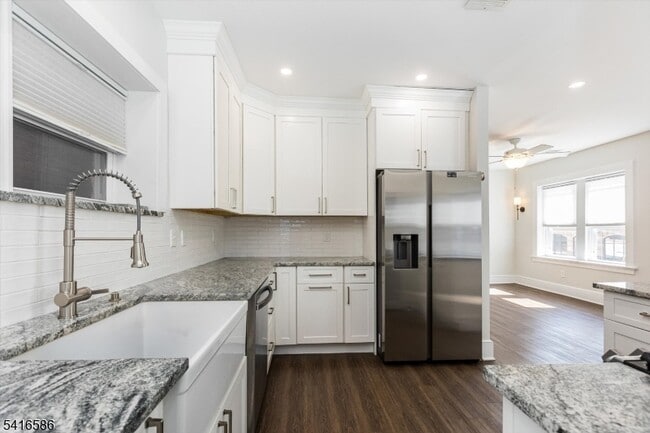 Building Photo - 12 N Willow St