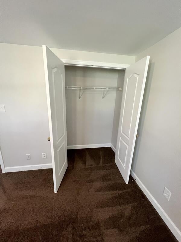 Building Photo - 2 bedroom townhome ready for move in