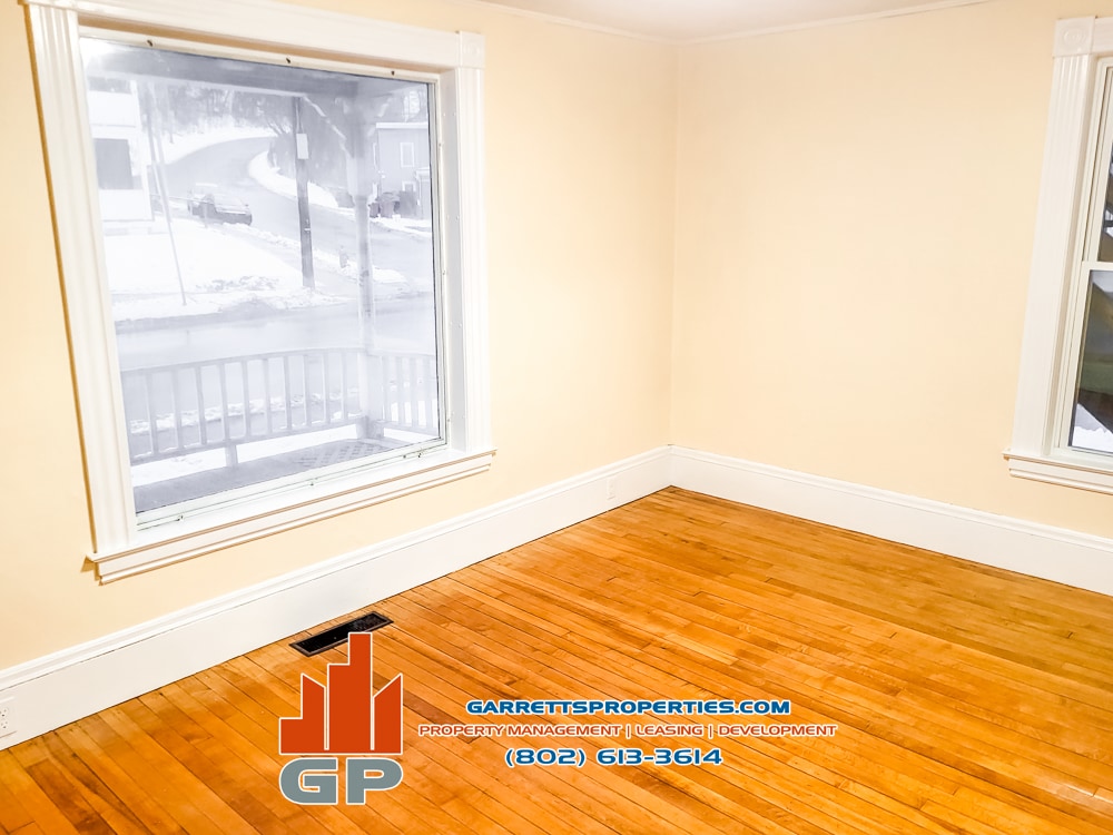 Building Photo - 36 Maple Ave