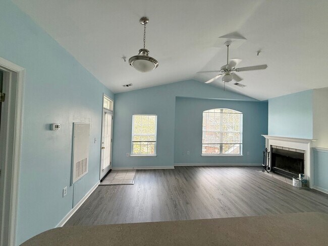 Building Photo - 925 Dorchester Pl