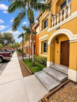 Building Photo - 1820 SW 89th Ter