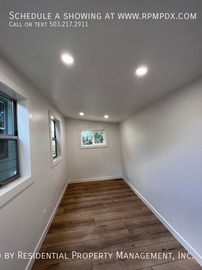 Building Photo - 4434 SW Valona Way