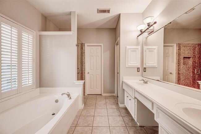 Building Photo - 22726 Shannon Falls Ct