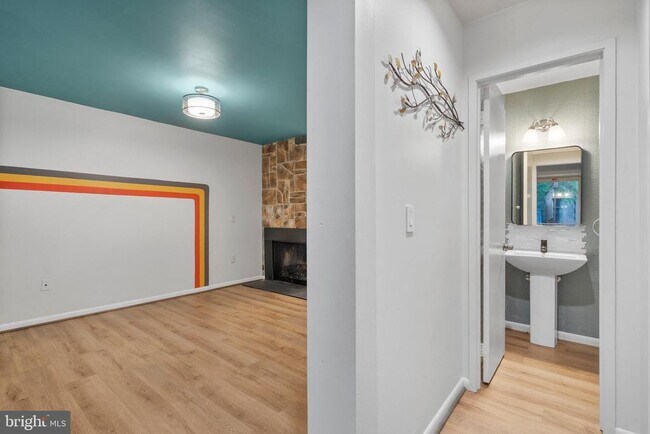 Building Photo - 11330 Headlands Ct