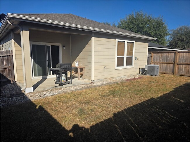 Building Photo - 12062 Bach Orchard Tr