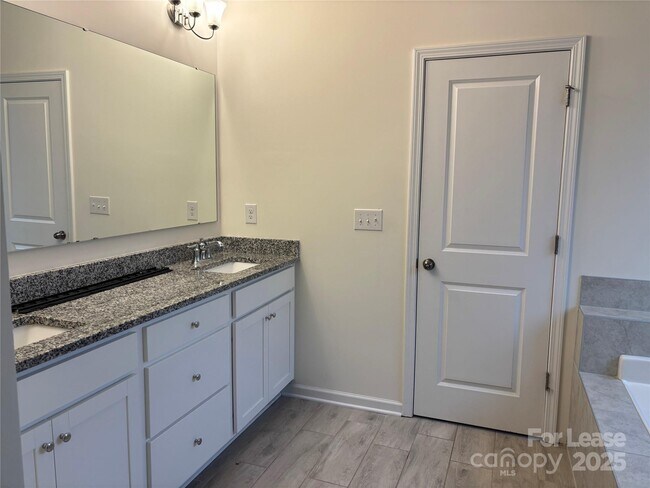 Building Photo - 9600 Finn Back Rd NW