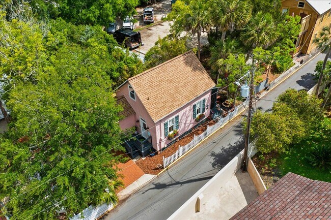 Building Photo - Downtown St. Augustine 2BD/2BA Historic Home