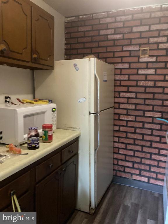 Building Photo - 7495 Prince Charles Ct