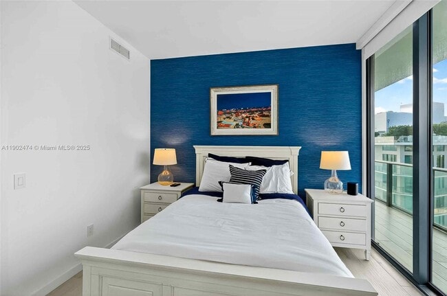 Building Photo - 480 NE 31st St