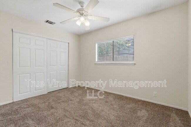 Building Photo - 7911 Corona Ridge
