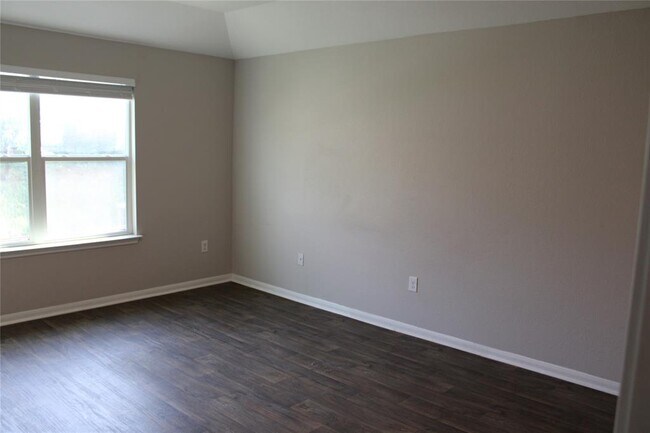 Building Photo - 12217 Riprap Dr