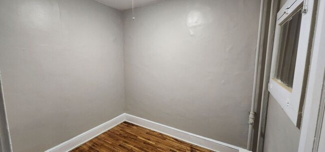 Building Photo - 46 Genesee St