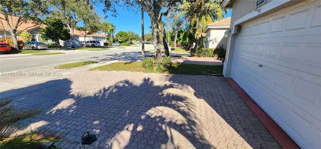 Building Photo - 7400 S Aragon Blvd