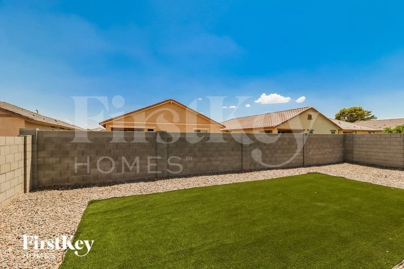 Building Photo - 17565 W Villa Chula Ln