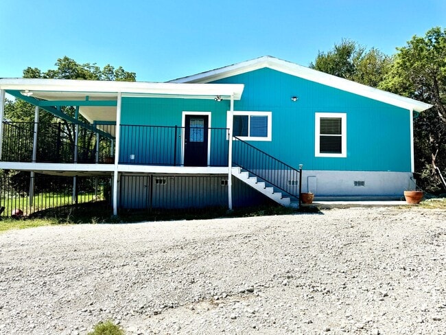 Building Photo - 2618 Creekview Dr