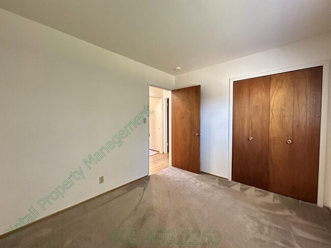 Building Photo - 965 Amstutz Dr