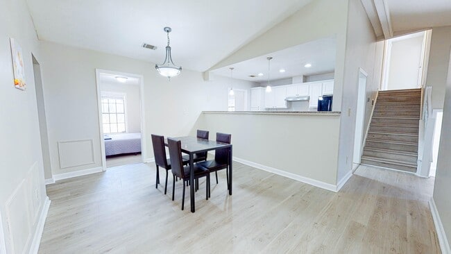 Building Photo - 6189 Charring Cross Ct
