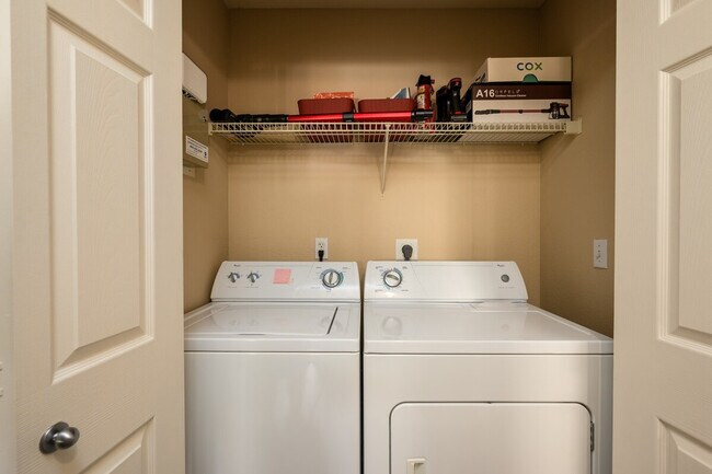 Building Photo - 5335 E Shea Blvd