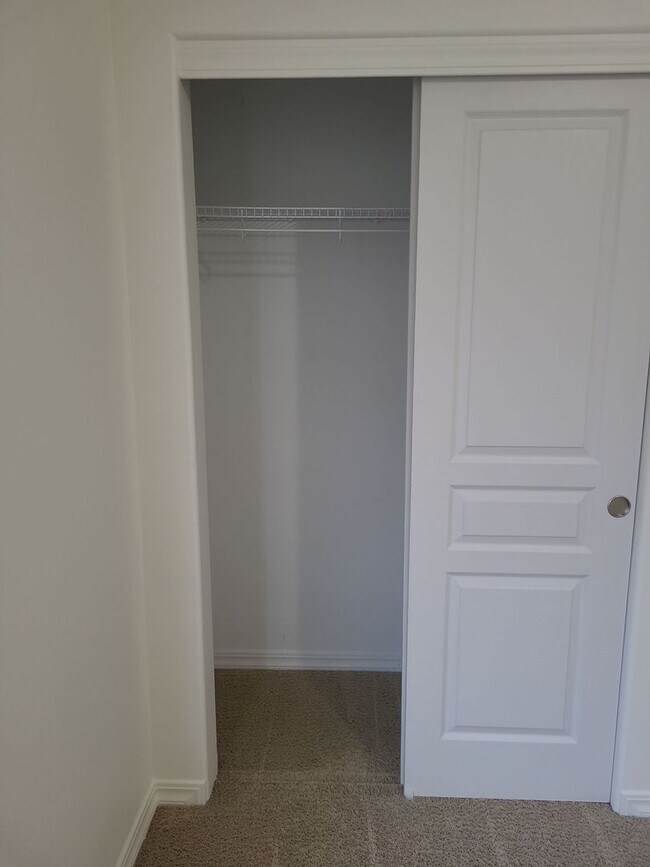 Building Photo - 1/2 OFF OCTOBER RENT - Sage Vista Home wit...