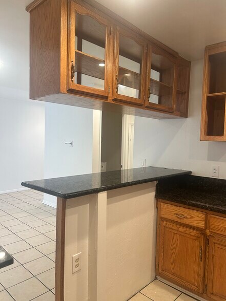 Building Photo - 8729 Ildica St