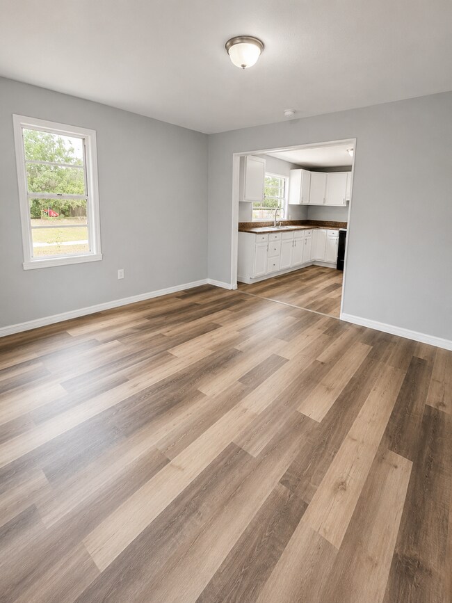 Building Photo - GORGEOUS 3BR/1BA Totally Remodeled Dade City Home!  NO APPLICATION FEE!