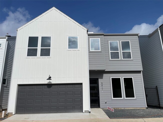 Building Photo - 5817 Mansfield Heights Ln