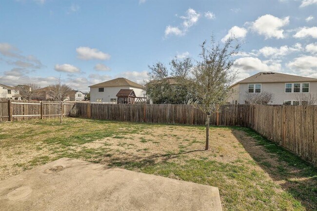 Building Photo - 400 Greener Dr