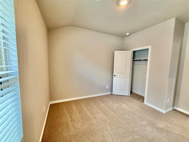 Building Photo - 2104 Rannoch St