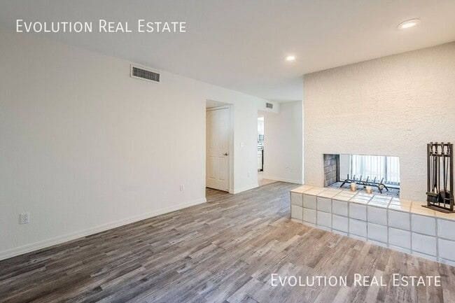 Building Photo - 7502 E. Thomas-105