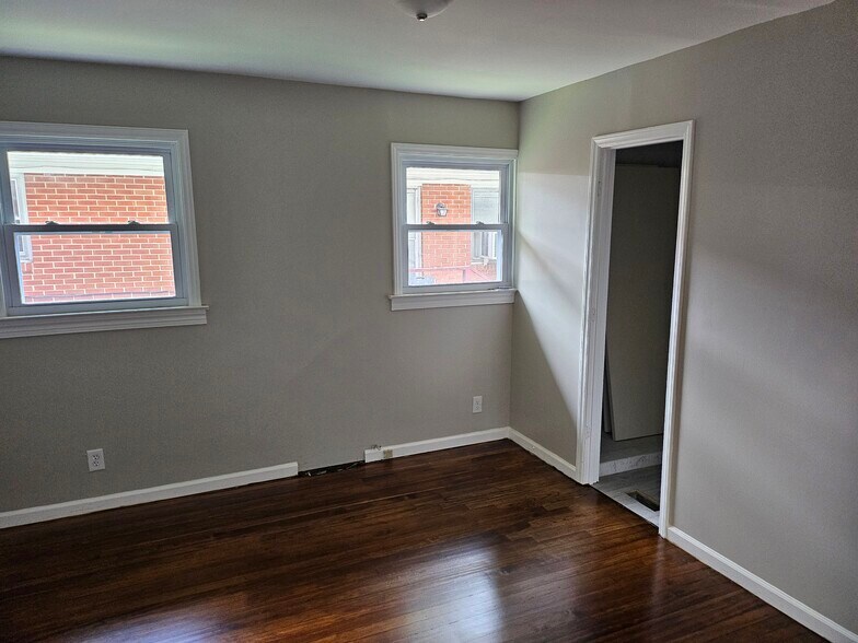 Building Photo - 607 McNair St