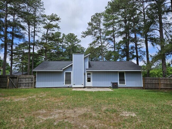 Building Photo - 1911 Wordsworth Dr