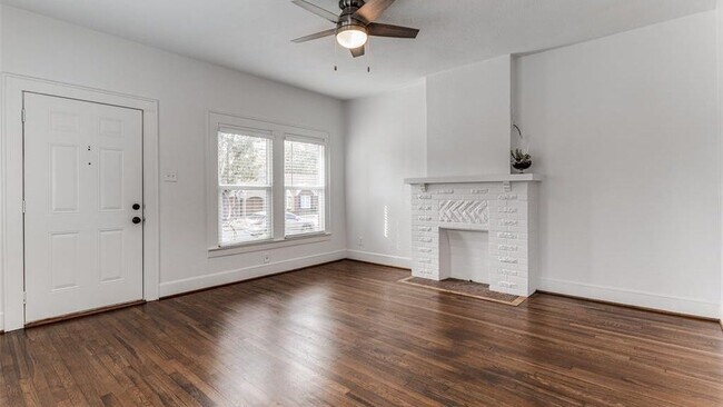 Building Photo - 6349 Belmont Ave