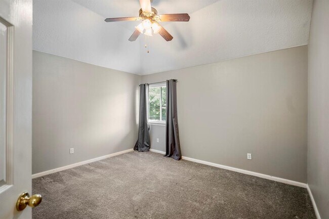 Building Photo - 16407 Bogan Flats Ct
