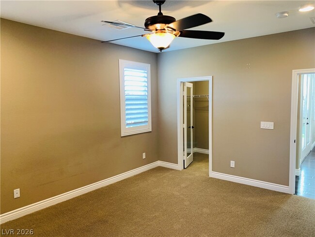 Building Photo - 422 Port Reggio St