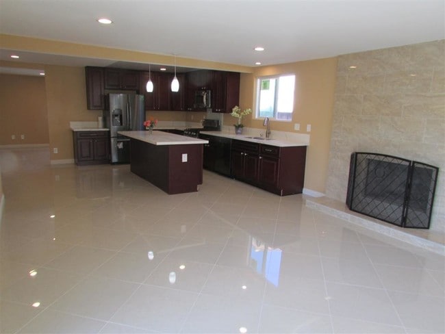 Building Photo - 8050 Columbus St