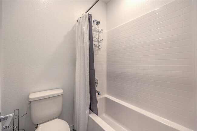 Building Photo - 6093 Avery Pointe St