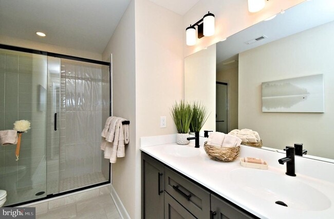 Building Photo - 200 Souders Wy