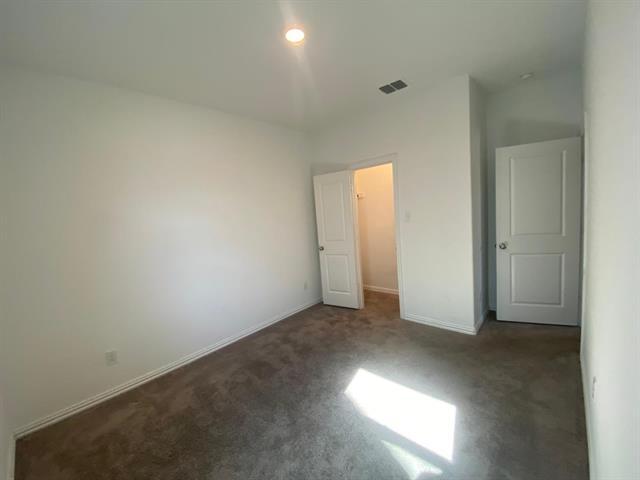 Building Photo - 1709 Lake Grove Dr